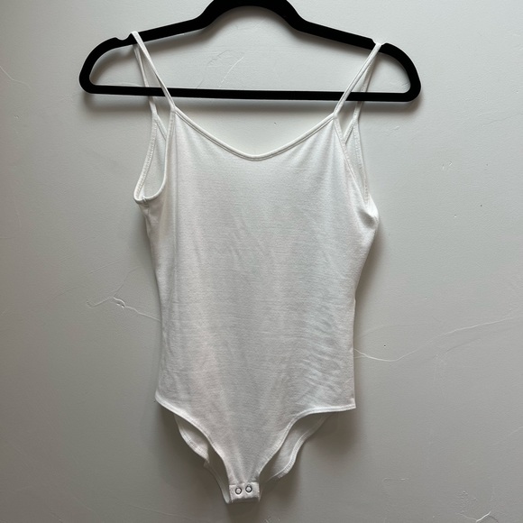 NWOT Forever 21 Strap Bodysuit in White - Picture 1 of 3